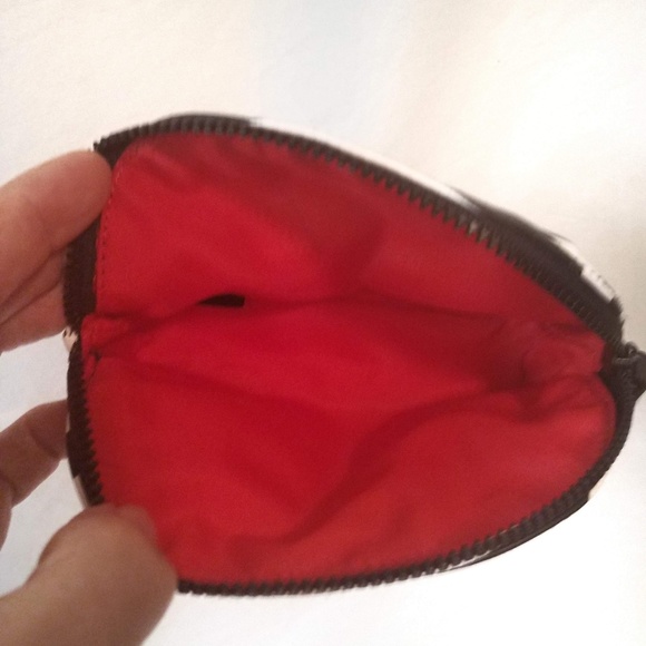 Victoria's Secret Heart Zipper Coin Purse - Picture 2 of 5